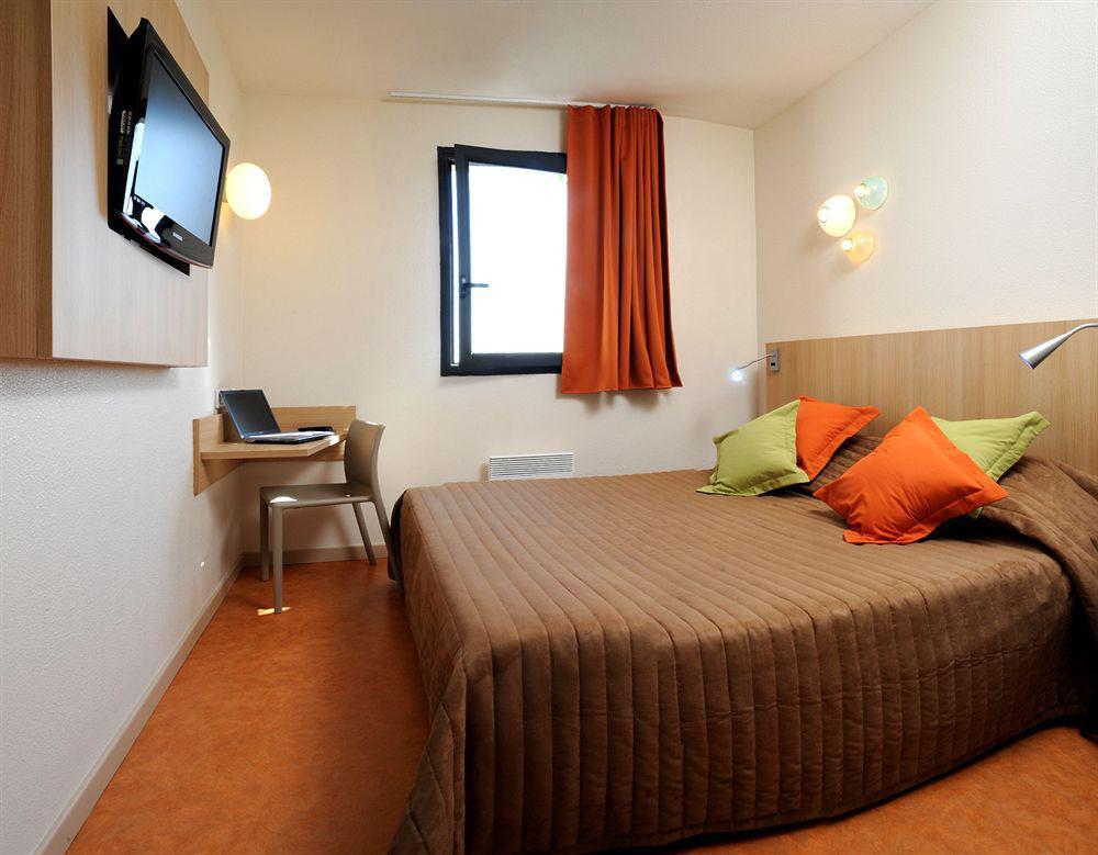 Kyriad Direct La Rochelle Эйтре Экстерьер фото